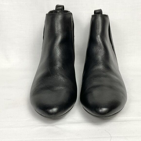 Born Remo Black Leather Booties Pull On Boot Shoe Sz 7 Flat Boots - Picture 2 of 7